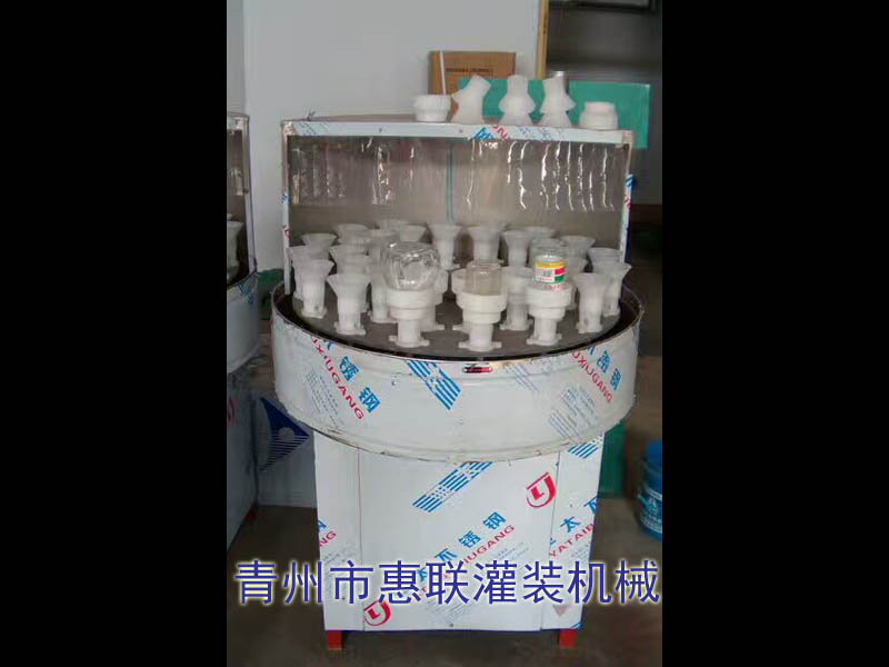 洗瓶機是用于玻璃瓶、塑料瓶等清洗的專用設(shè)備